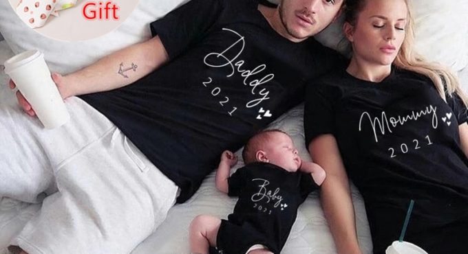 Funny New Daddy Mommy Baby 2021 Family Look Black Cotton Family Tshirt Mother Father Baby Matching Family Outfits