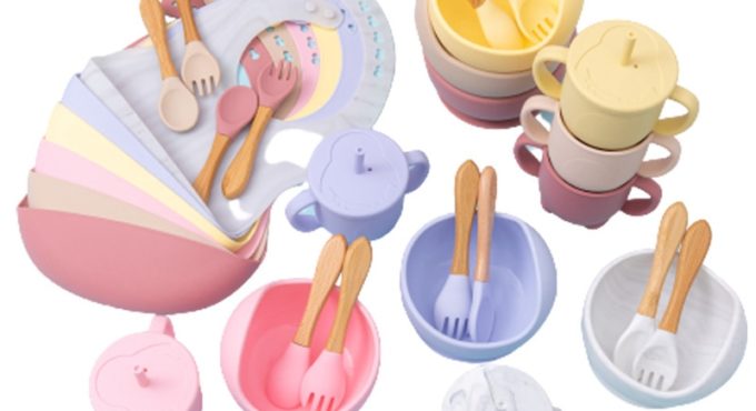 5Pcs/1Set Silicone Baby Feeding Bowl Tableware Waterproof Spoon Non-Slip Crockery BPA Free Silicone Dishes for Baby Tableware