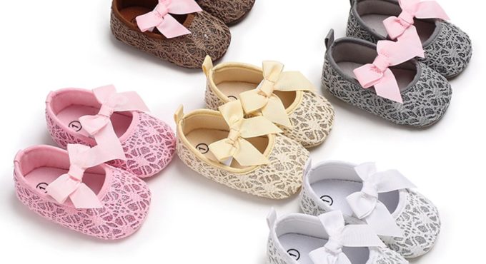 OUTAD Newborn Baby Girl Shoes Fashion Baby Moccasins Lace Bowknot Decor Soft Bottom Soled Non-slip Crib First Walker Baby Shoes