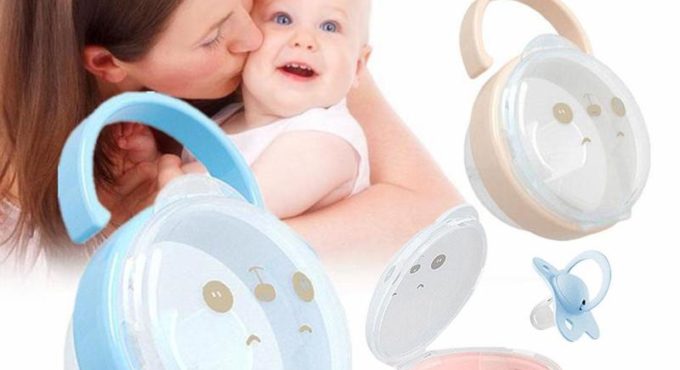 2020 new baby pacifier transparent dustproof box with portable function cartoon pacifier PP panda storage box