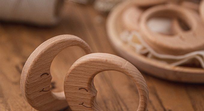 1/5Pc Baby Teether Pacifier Chain Pendant Beech Wooden Moon BPA Free Wood Teething Ring Pendant Accessories Children's Goods Toy